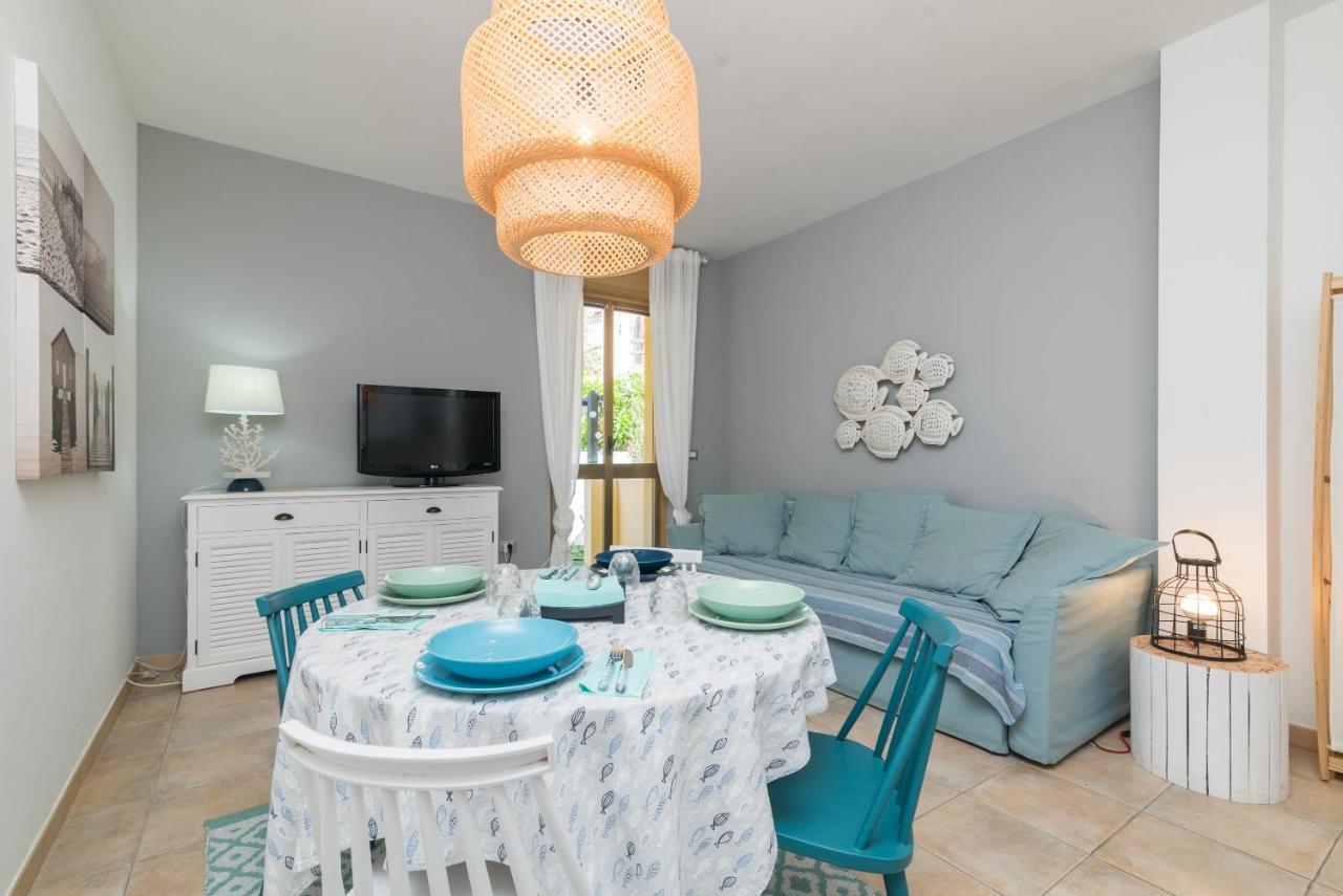 Loriana Seaside Home ซานตา เตเรซา กัลลูรา ภายนอก รูปภาพ